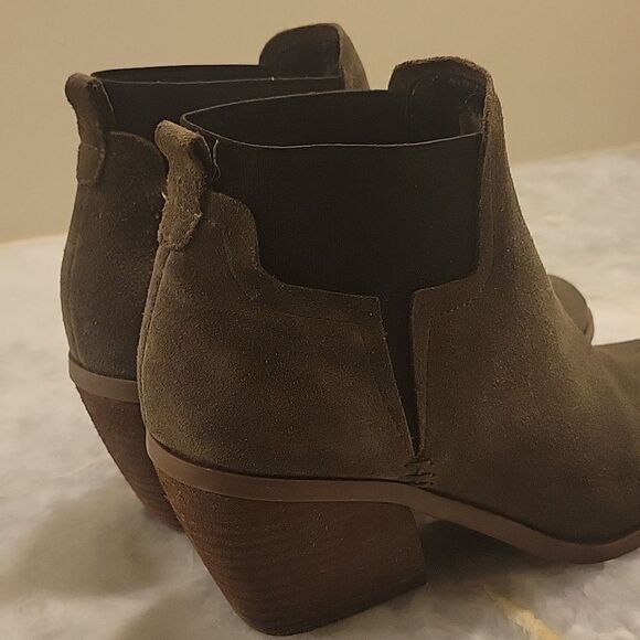 Guess Galeno Block Heel Suede Pull On Ankle Chelsea Boots Booties Khaki 6.5 - Picture 11 of 11